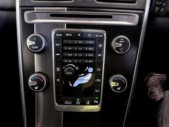 Volvo XC60 2.0 D4 R-Design Nav SUV 5dr Diesel Auto Euro 6 (s/s) (190 ps)