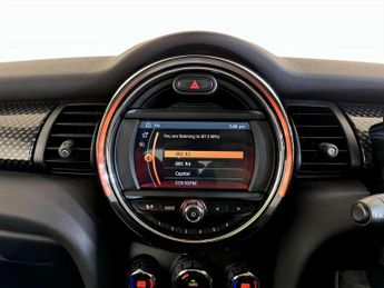 MINI Electric Hatch Cooper SE 32.6kWh Level 1 Hatchback 3dr Electric Auto (184 ps)