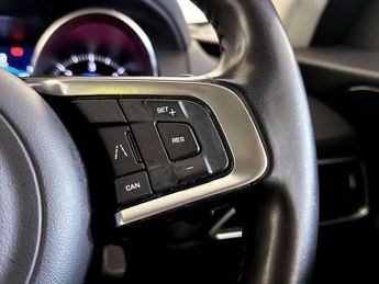 Jaguar F-PACE 2.0 D180 Prestige Auto Euro 6 (s/s) 5dr