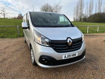 Renault Trafic 1.6 dCi 27 Sport Nav SWB Standard Roof Euro 6 5dr