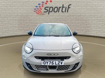 Fiat 600 1.2 MHEV SUV 5dr Petrol Hybrid e-DCT Euro 6 (s/s) (136 ps)