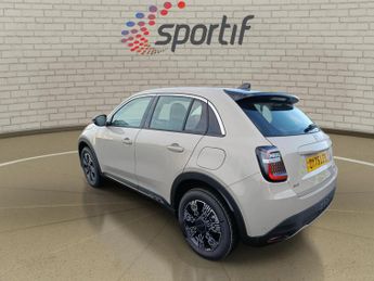 Fiat 600 1.2 MHEV SUV 5dr Petrol Hybrid e-DCT Euro 6 (s/s) (136 ps)