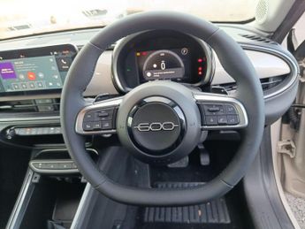 Fiat 600 1.2 MHEV SUV 5dr Petrol Hybrid e-DCT Euro 6 (s/s) (136 ps)