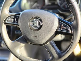 Skoda Octavia 1.4 TSI Elegance DSG Euro 5 (s/s) 5dr