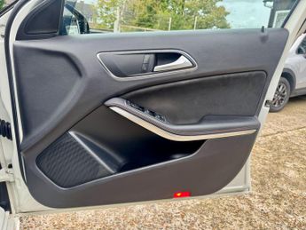 Mercedes-Benz A Class 1.5 A180 CDI AMG Sport 7G-DCT Euro 5 (s/s) 5dr