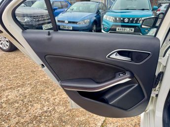 Mercedes-Benz A Class 1.5 A180 CDI AMG Sport 7G-DCT Euro 5 (s/s) 5dr