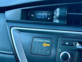 Toyota Auris 1.8 VVT-h Excel CVT Euro 5 (s/s) 5dr