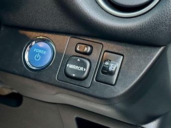 Toyota Yaris 1.5 VVT-h Excel E-CVT Euro 6 5dr (15in Alloy)