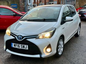 Toyota Yaris 1.5 VVT-h Excel E-CVT Euro 6 5dr (15in Alloy)
