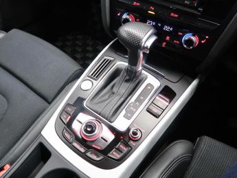 Audi A4 Avant 2.0 TFSI S line Estate QUATTRO 5dr