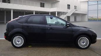 Ford Focus 1.6 Titanium 5dr