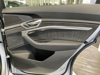 Audi E-Tron S LINE 55 QUATTRO