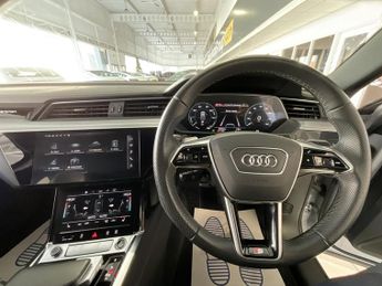 Audi E-Tron S LINE 55 QUATTRO