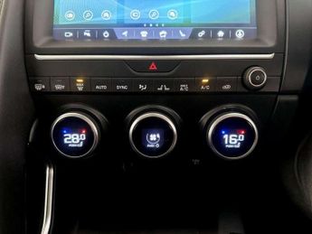 Jaguar E-PACE 2.0 D150 Euro 6 (s/s) 5dr