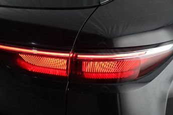 Renault Megane E-Tech 60kWh iconic Auto 5dr (optimum charge)