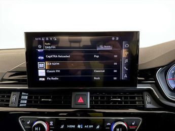 Audi A4 Avant 2.0 TFSI 35 Black Edition Estate 5dr Petrol S Tronic Euro 6 (s/s