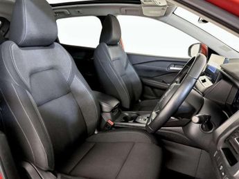 Nissan Qashqai 1.3 DIG-T MHEV N-Connecta Euro 6 (s/s) 5dr