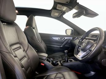 Nissan Qashqai 1.3 DIG-T Tekna+ SUV 5dr Petrol Manual Euro 6 (s/s) (140 ps)