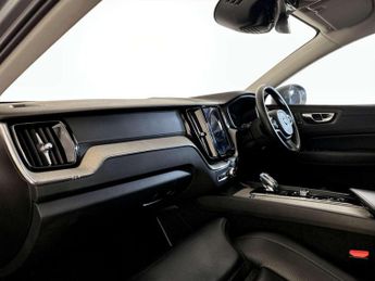 Volvo XC60 2.0h T8 Twin Engine Recharge 11.6kWh Inscription Pro SUV 5dr Pet