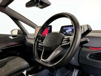 Volkswagen ID.3 Pro Performance 58kWh Life Hatchback 5dr Electric Auto (204 ps)