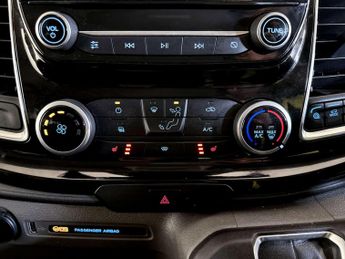 Ford Transit Custom 2.0 320 EcoBlue Limited Crew Van Double Cab 5dr Diesel Auto L2 H