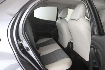 Toyota Yaris 1.5 VVT-h Excel E-CVT Euro 6 (s/s) 5dr