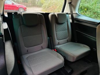 Volkswagen Sharan 2.0 TDI SE Nav DSG Euro 6 (s/s) 5dr