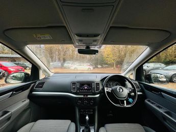 Volkswagen Sharan 2.0 TDI SE Nav DSG Euro 6 (s/s) 5dr
