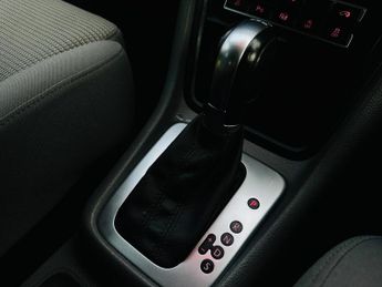 Volkswagen Sharan 2.0 TDI SE Nav DSG Euro 6 (s/s) 5dr