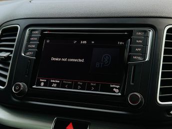 Volkswagen Sharan 2.0 TDI SE Nav DSG Euro 6 (s/s) 5dr