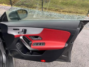 Mercedes-Benz CLA 1.3 CLA250e 15.6kWh AMG Line (Premium Plus) Coupe 8G-DCT Euro 6 