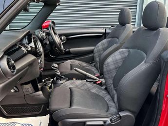 MINI CONVERTIBLE 1.5 Cooper Auto 2dr