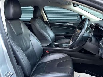 Ford MONDEO 2.0 Mondeo Titanium Edition HEV Auto 4dr