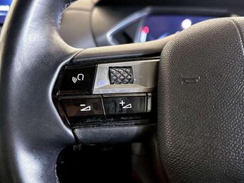 DS AUTOMOBILES DS 3 CROSSBACK E-TENSE 50kWh Prestige Crossback Auto 5dr