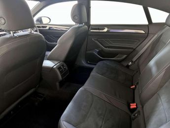 Volkswagen Arteon 1.4 TSI 13kWh R-Line Fastback 5dr Petrol Plug-in Hybrid DSG Euro