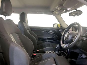 MINI Electric Hatch Cooper SE 32.6kWh Level 1 Hatchback 3dr Electric Auto (184 ps)