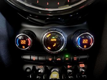 MINI Electric Hatch Cooper SE 32.6kWh Level 1 Hatchback 3dr Electric Auto (184 ps)