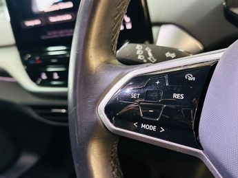 Volkswagen ID.4 Pure 52kWh Life Auto 5dr