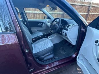 Skoda Fabia 1.4 16V 2 5dr