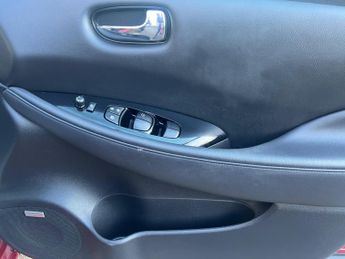 Nissan Leaf 30kWh Tekna Auto 5dr