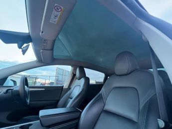 Tesla Model Y (Dual Motor) Long Range Auto 4WDE 5dr