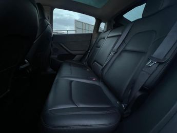 Tesla Model Y (Dual Motor) Long Range Auto 4WDE 5dr