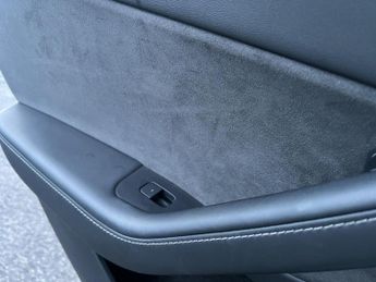 Tesla Model Y (Dual Motor) Long Range Auto 4WDE 5dr