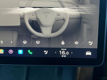 Tesla Model Y (Dual Motor) Long Range Auto 4WDE 5dr