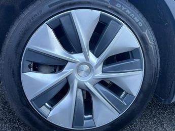 Tesla Model Y (Dual Motor) Long Range Auto 4WDE 5dr