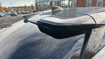 Toyota C-HR 2.0 VVT 13.6kWh Design CVT Euro 6 (s/s) 5dr