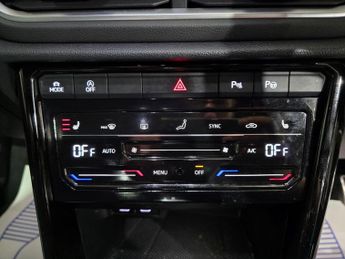 Volkswagen T-Roc 1.5 TSI R-Line DSG Euro 6 (s/s) 5dr