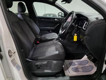 Volkswagen T-Roc 1.5 TSI R-Line DSG Euro 6 (s/s) 5dr