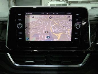 Volkswagen T-Roc 1.5 TSI R-Line DSG Euro 6 (s/s) 5dr