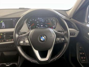 BMW 1 Series 1.5 118i SE Hatchback 5dr Petrol DCT Euro 6 (s/s) (140 ps)